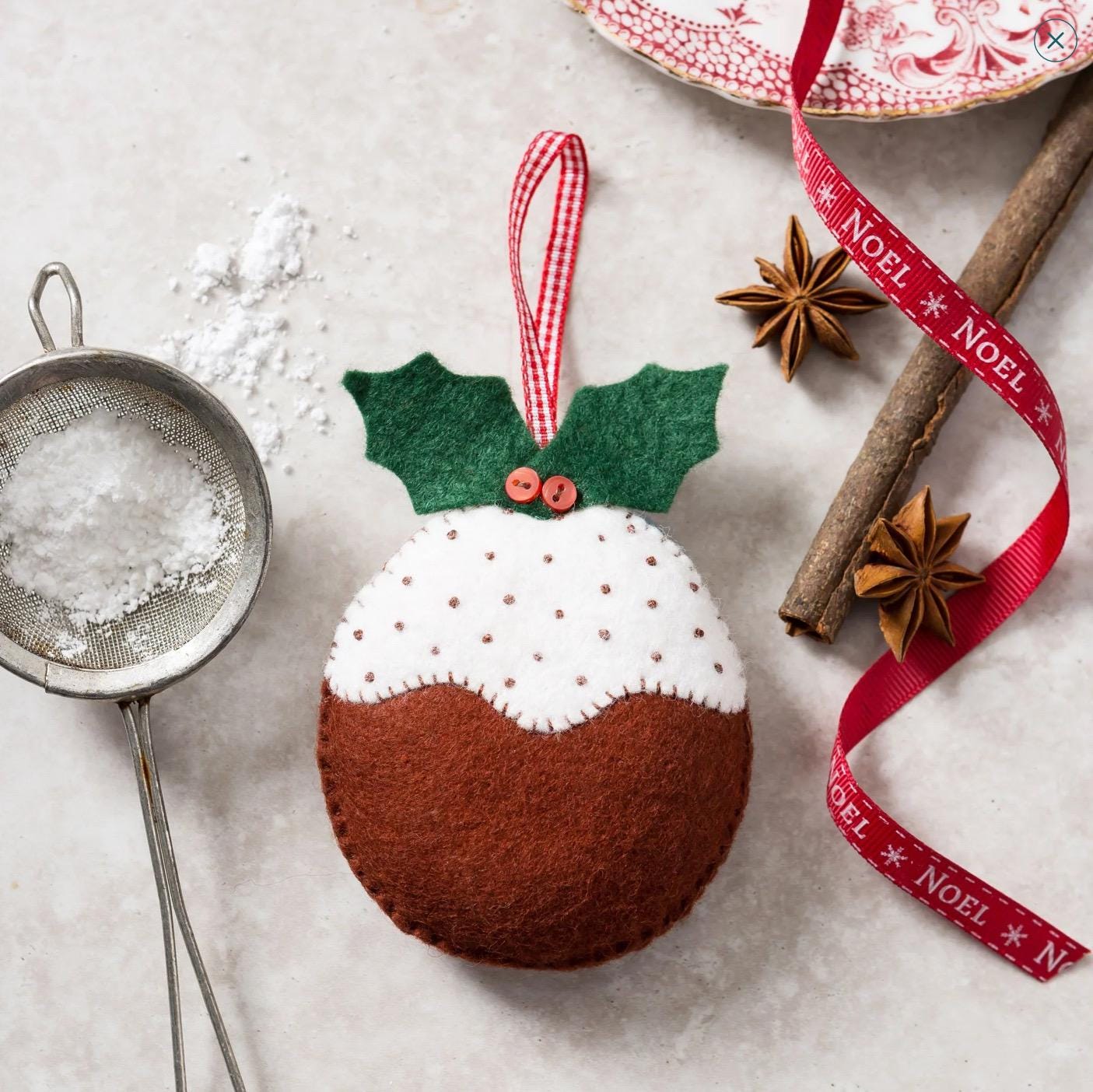 Scandinavian Pudding Wool Felt Craft Kit by Corinne Lapierre